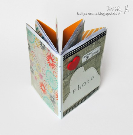 Envelope Mini Album for Valentine's Day from betty's Crafts