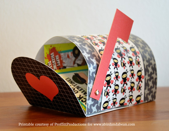 Valentine Papercraft: Free Printable Mailbox & Mini Valentine's