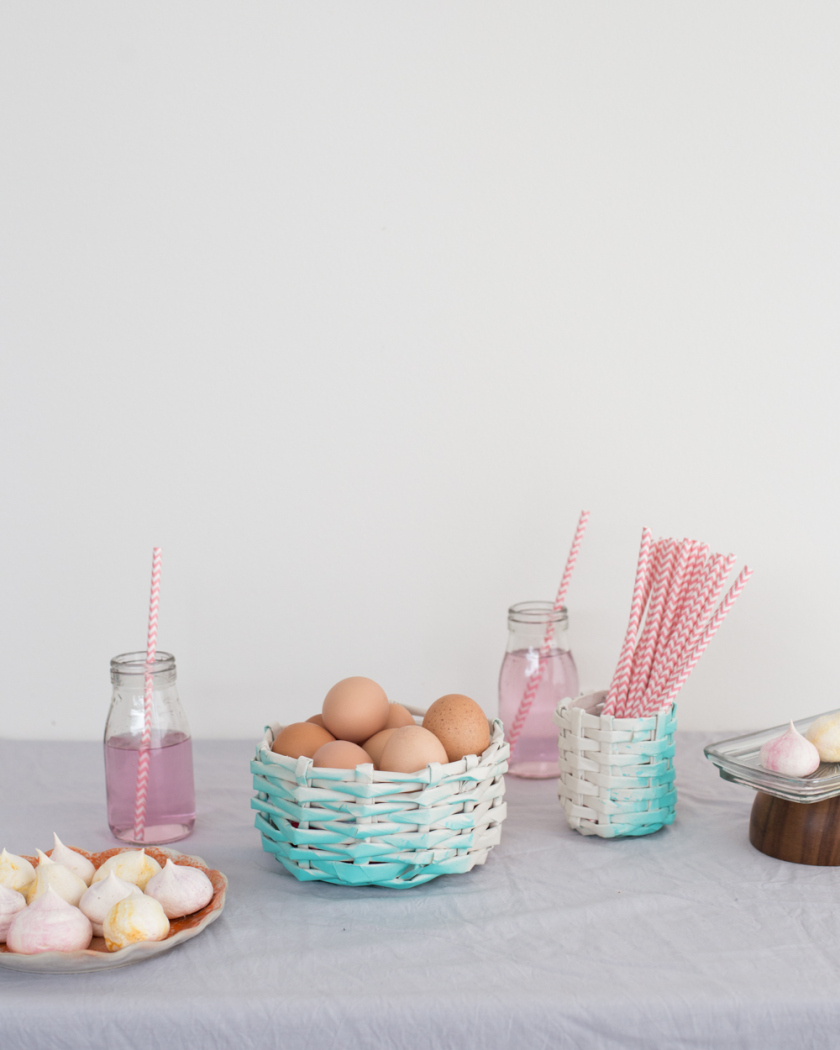 How to weave a basket from paper