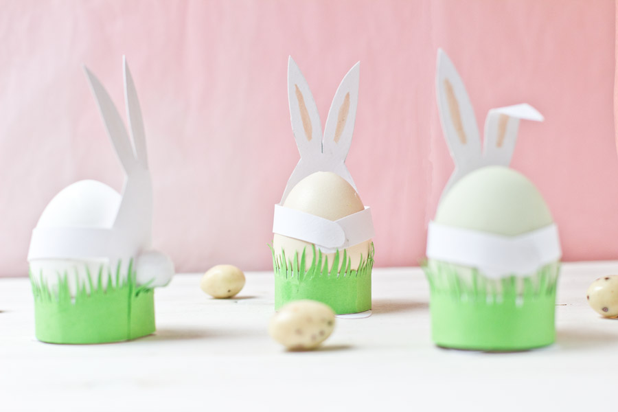 paper-easter-bunnies-table-decoration