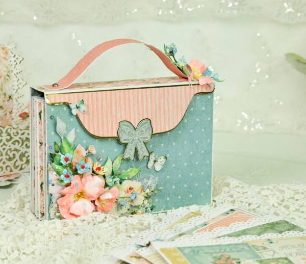 How to Make an Accordion Purse Mini Scrapbook Album